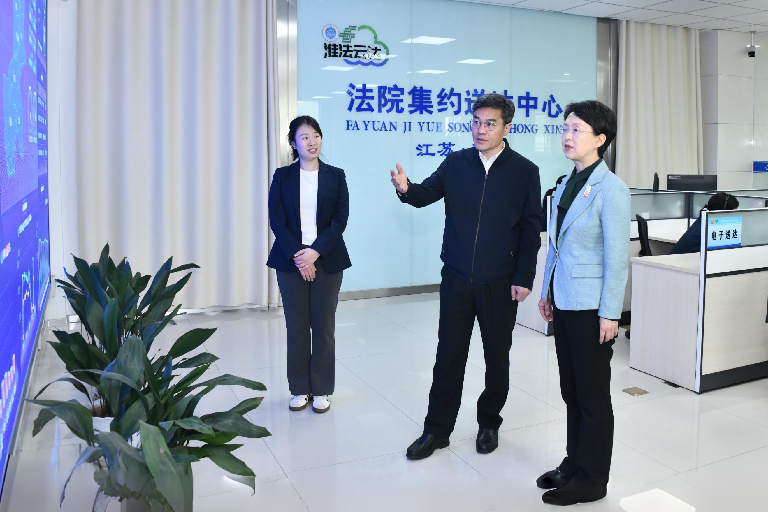 市委常委、统战部部长吴晓丹调研法院统战工作